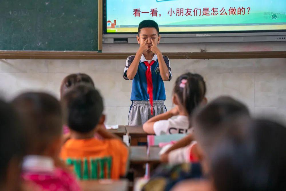 英雄联盟怎么调视距,英雄联盟手游ez设置怎么调最好