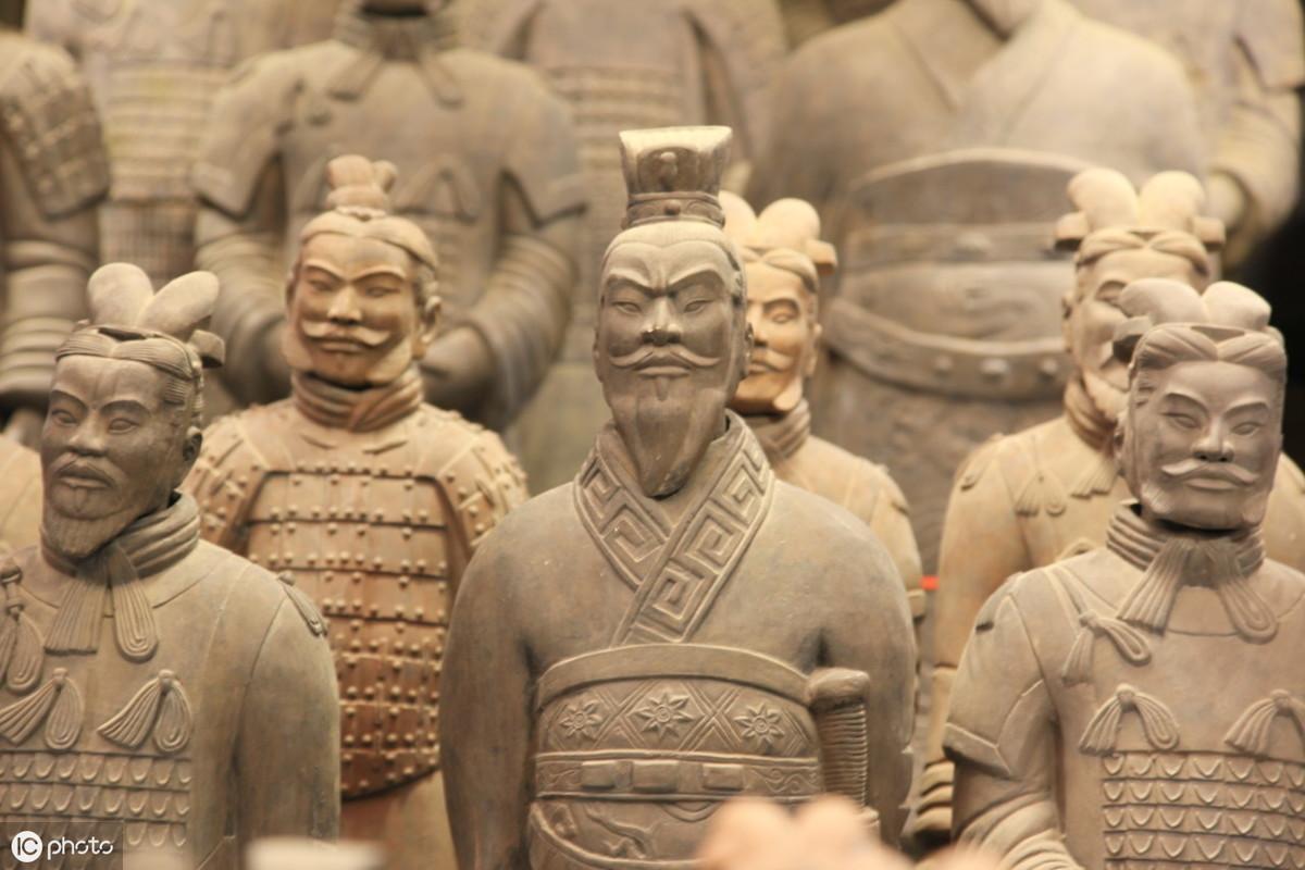 纯白之矛,酒友口中的红皮白皮白标黑标