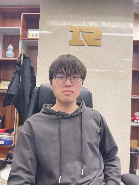 lol皇族,lol有全华班拿过s赛冠军吗